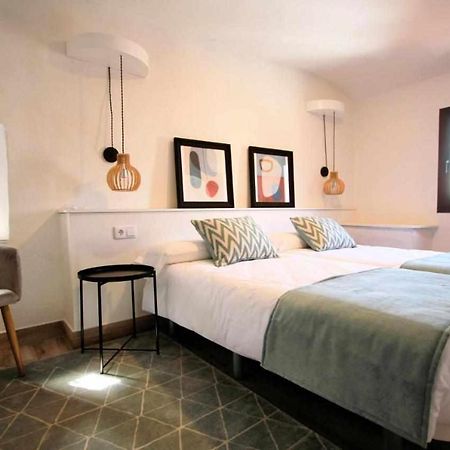 Appartement Torre Del Postigo By Kubik à Caces Extérieur photo