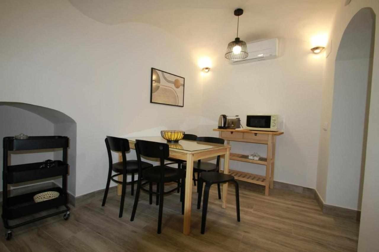 Appartement Torre Del Postigo By Kubik à Caces Extérieur photo